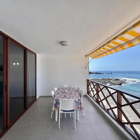 Playa De La Arena By Sydney * Puerto de Santiago (Tenerife)